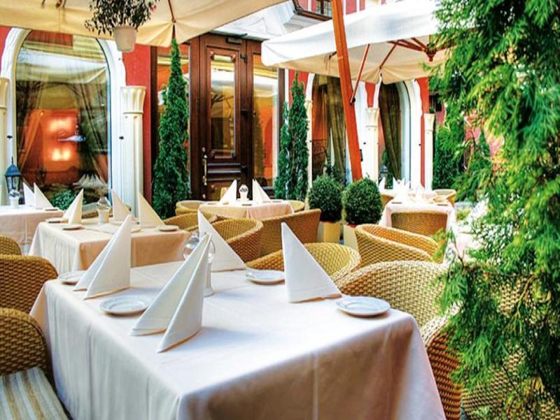 Optima Collection Podil Plaza Hotel Киев Екстериор снимка