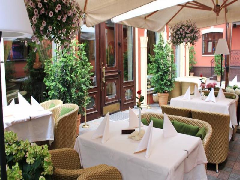 Optima Collection Podil Plaza Hotel Киев Екстериор снимка