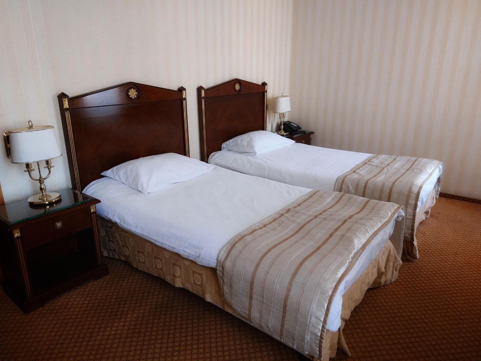 Optima Collection Podil Plaza Hotel Киев Екстериор снимка