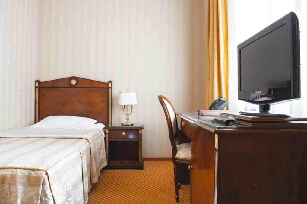 Optima Collection Podil Plaza Hotel Киев Екстериор снимка
