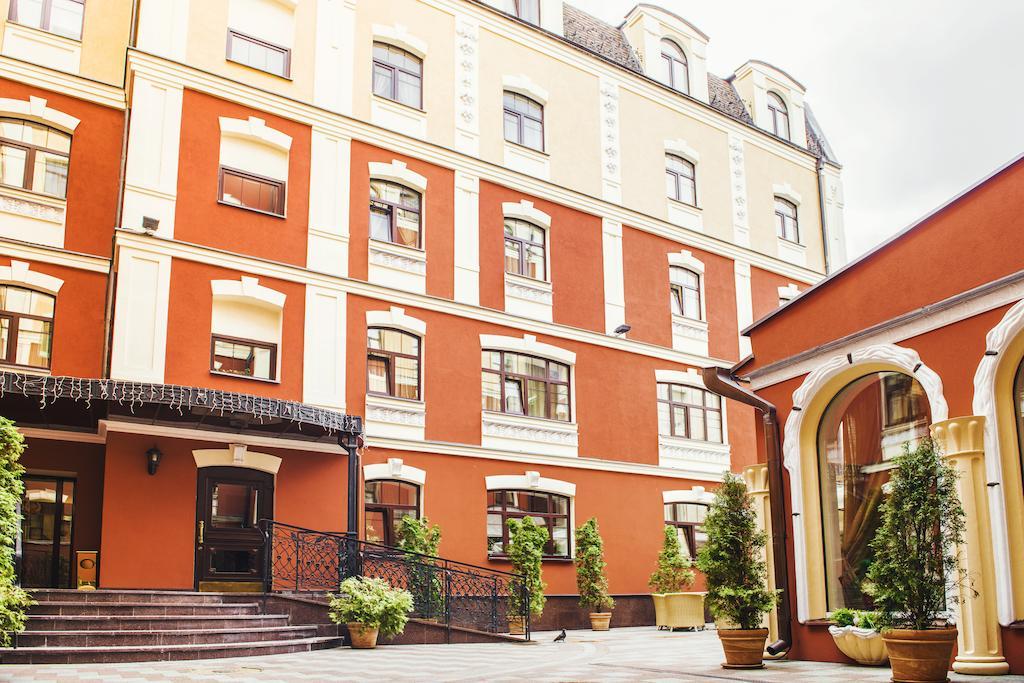 Optima Collection Podil Plaza Hotel Киев Екстериор снимка