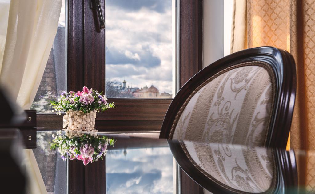 Optima Collection Podil Plaza Hotel Киев Екстериор снимка