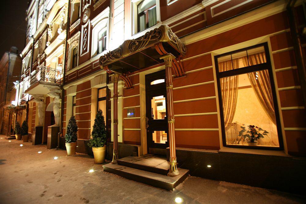 Optima Collection Podil Plaza Hotel Киев Екстериор снимка