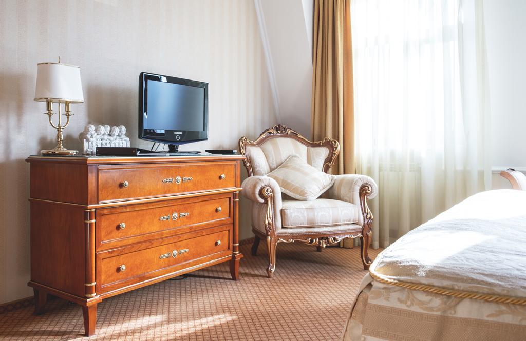Optima Collection Podil Plaza Hotel Киев Екстериор снимка